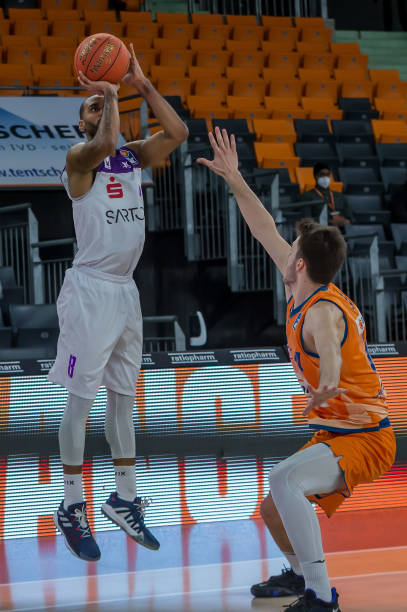 节中都表现 节中都表现