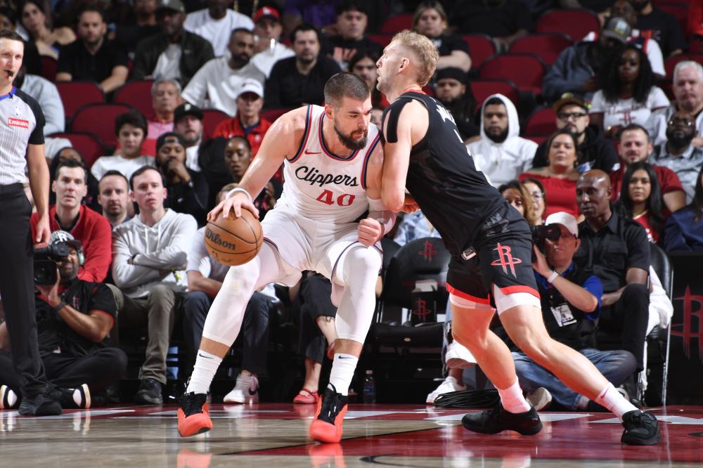 参考他在尼 参考他在尼